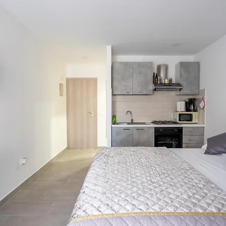 Istra Appartement *