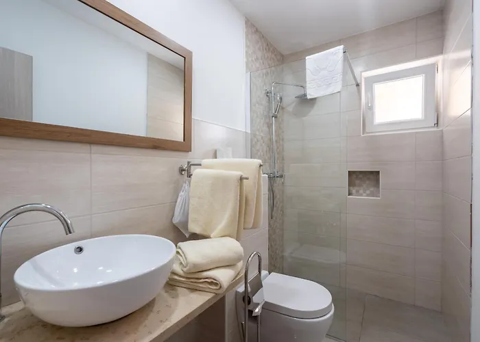 아파트 Istra 로비니